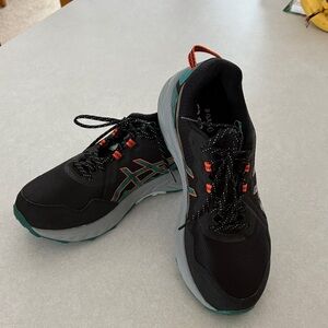 Men’s 10 1/2 ASICS 10 Gel-Venture Black and Turquoise Athletic Shoes Like New